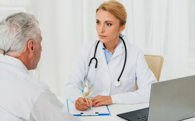 Персонал клиники окажут необходимую помощь - Квинмед Персонал клиники окажут необходимую помощь - Квинмед